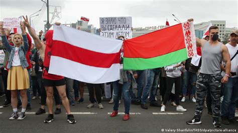 Belarus Wo Die Justiz Weiß Rot Sieht Europa Dw 11042021