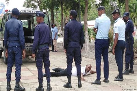 Pra Ja Servir Angola Acusa Polícia Nacional De Ferir 17 Militantes Durante Marcha Pacífica