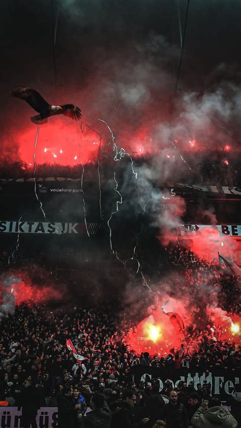 Iphone fenerbahçe, galatasaray, beşiktaş, trabzonspor temaları. Beşiktaş Wallpaper Sergen Yalçın #sergen #beşiktaş #bjk # ...