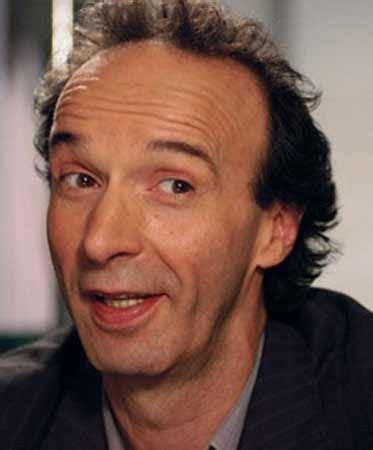 Roberto benigni is an italian actor, comedian, screenwriter, and director. Viagens dos Dubaveli pelo Mundo: ROBERTO BENIGNI