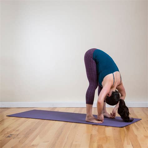 This Yoga Sequence Is Even Better Than A Before Bed Massage Energizing
