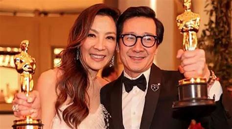 Everything Everywhere All At Once Stars Michelle Yeoh Ke Huy Quan