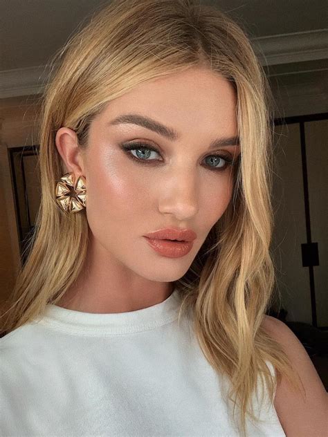 How To Re Create Rosie Huntington Whiteley S Summer Makeup Who What