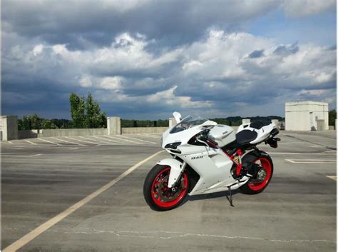 Moreover, the 848 evo corse se is built on a strong trellis frame which is combined with an öhlins rear shock absorber and 330 mm brembo brake discs. Buy 2012 Ducati Superbike 848 EVO Sportbike on 2040-motos