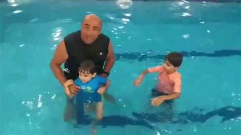 تعليم السباحة للاطفال والصغار للمبتدئين Youtube