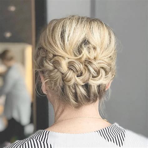 Mother Of The Bride Hairstyles 28 Elegant Looks For 2023