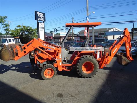 Kubota Backhoe L35 Front End Loader