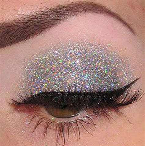 How To Do Silver Glitter Eye Makeup Saubhaya Makeup