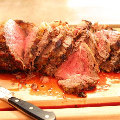 You'll want to combine olive oil, fresh rosemary, fresh thyme, and lots of garlic in a blender or food. Herb-Roasted Prime Rib | Recipe in 2020 | Prime rib roast ...