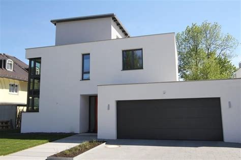 Sie drückt die persönlichkeit der menschen aus, die in ihr wohnen. Moderne Bauhaus Immobilie in München kaufen | Haus kaufen ...