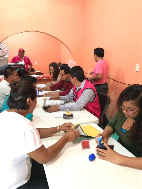 Al consejo municipal llegaron boletas electorales, actas de escrutinio y cómputo. REALIZAN CONSEJOS MUNICIPALES CONTEO Y PREPARACIÓN DE ...