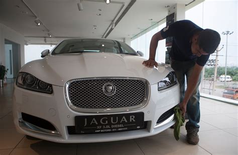 Tata Motors Finds Success In Jaguar Land Rover The New York Times