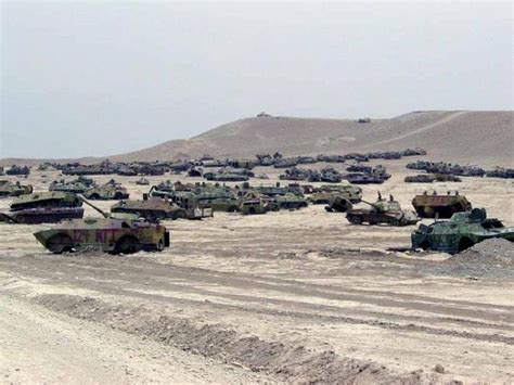 В 1970 году — 57,5 %, в 1979 году — 62,1 %, в 1989 году — 66,1 %, в 2002 году — 84,2 %. Кладбище советской бронетехники - Кабул