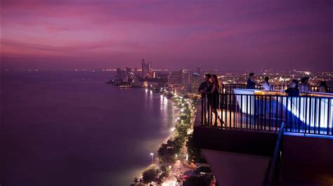 Hilton Pattaya Horizon Rooftop Restaurant And Drift Lounge Youtube