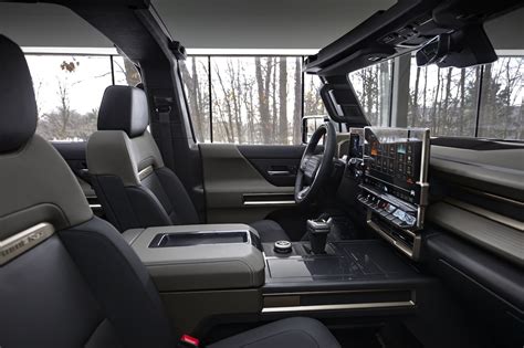 The Gmc Hummer Ev Suv Debuts In The Low Contrast Lunar Shadow Interior