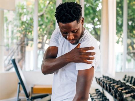 Right Shoulder And Arm Pain 15 Causes And Treatments