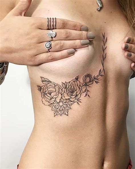 Very impressive 3d spider on the foot! 43 Badass Tattoo Ideas for Women | Page 3 of 4 | StayGlam