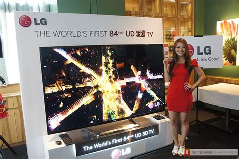 See The Lg 84 Inch Ultra Hd 3d Tv Live Life Large Lg Event