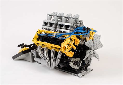 Lego Technic V8 Engine 05 Right Side Of The Model Here Yo Flickr