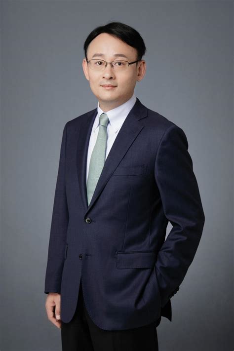 Roland folz deutsche bank ag, state street bank gmbh brienner straße münchen haftendes eigenkapital am : Deutsche Bank Wealth Management hires head of China ...