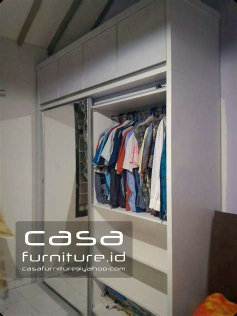 Lemari pakaian pintu geser minimalis merupakan salah satu lemari yang banyak di minati oleh konsumen. Lemari 2 pintu geser full cermin - Furniture minimalis ...