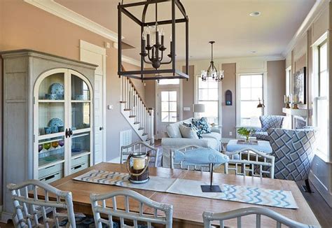 Creating a small living room layout that works can be a challenging task conquer a long, narrow living room by placing furniture at a 90 degree angle and perpendicular to the length of a room. Pin by candi key on Decor | Small living dining, Outdoor ...