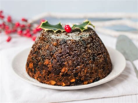 Alternatively, roast ham may be offered as a main course and lamb is also very popular. English Christmas Dinner Dessert : Holiday Tradition English Christmas Pudding 31daily Com ...