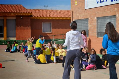 Barcos llegaban desde colonias griegas a un punto en el que se mezclaban filósofos, poetas, escritores, apostadores ¿por qué resurgieron las olimpiadas? A bordo con Irene: Olimpiadas Griegas