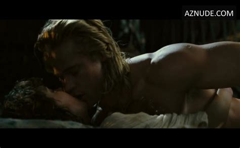 Brad Pitt Shirtless Straight Scene In Troy Aznude Men