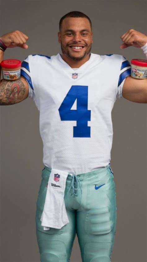 Prescott dak break spring fight bad mississippi jumped state panama attacked worldstarhiphop getting quarterback. Pin by Elizabeth Rios on Dak | Dallas cowboys football ...