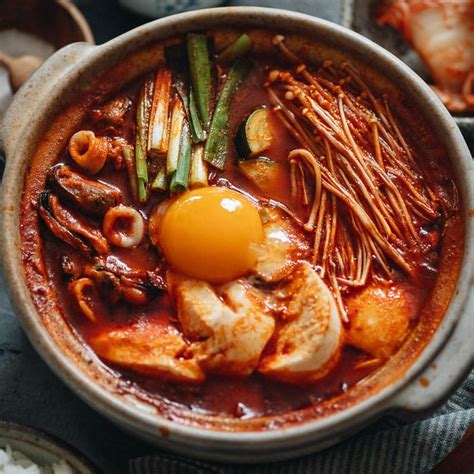 Sundubu Jjigae Korean Soft Tofu Stew Omnivores Cookbook