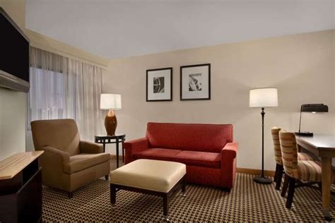 Embassy Suites By Hilton Detroit Metro Airport 114 Photos And 69 Reviews 8600 Wickham Rd