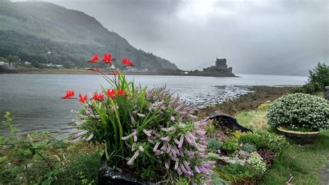 Jene wildromantische landschaft mit atemberaubenden berggipfeln, kargen hochebenen, schroffen. Highlands of Schottland | Highlands, Schottland