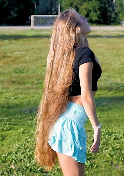 Video Vera S Show Realrapunzels Long Hair Styles Long Hair Girl
