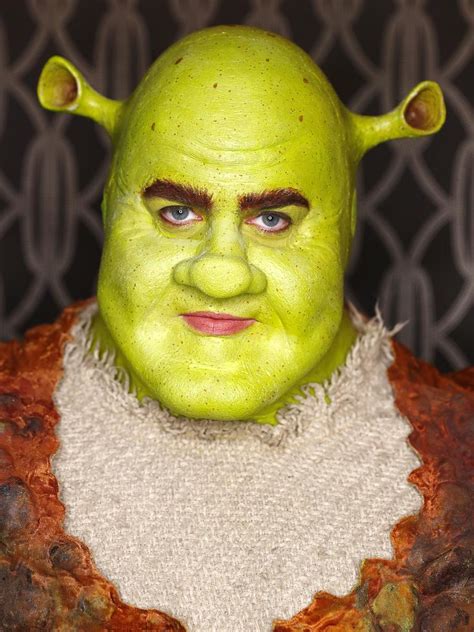 Shrek The Musical How Ben Mingay Transforms Into Green Ogre Gold