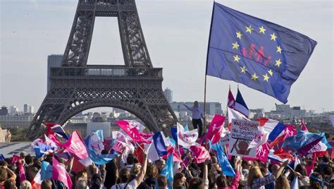 tens of thousands march in paris against same sex marriage meaws gay site providing cool gay