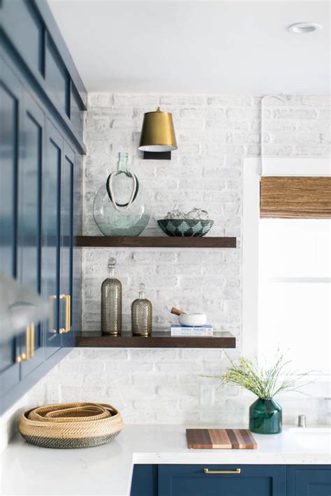 With hundreds of options to choose from, it can be difficult to pick the right backsplash for your kitchen and design style. Pin on BLACKBAND INTERIORS
