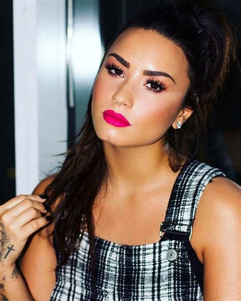 Pin By Laura On Queens With Images Demi Lovato Pictures Demi