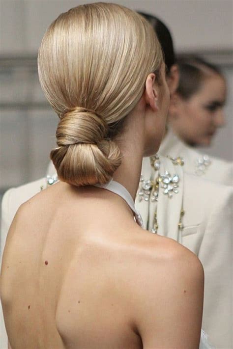 For that reason, i thought you might be interested in a little j.lo hair styling secret we just heard. Elegant Low Bun Hairstyles That Will Make You Look ...
