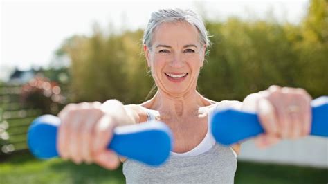 Easy And Effective Exercises To Get Rid Of Bingo Wings Wellbeing Yours