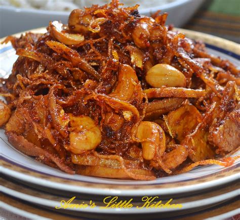 Nasi lemak chicken sambal | nasi lemak sambal ayam. AMIE'S LITTLE KITCHEN: Nasi Lemak, Ayam Goreng Kampung ...