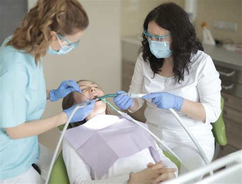 How To Become Orthodontist Assistant