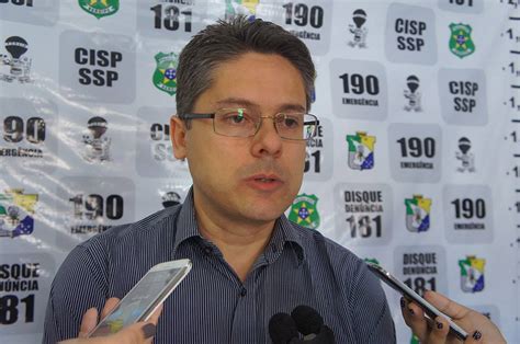 Segundo a assessoria do parlamentar, ele responde bem aos tratamentos administrados até aqui. Senador eleito Alessandro Vieira troca Rede pelo PPS ...