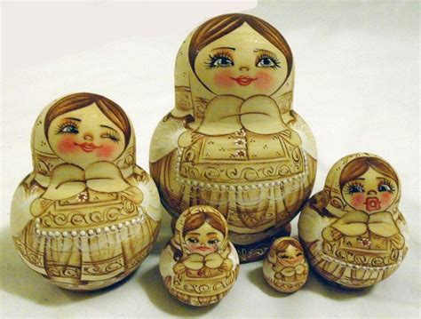 Matryoshka Dolls On Matryoshkabiz