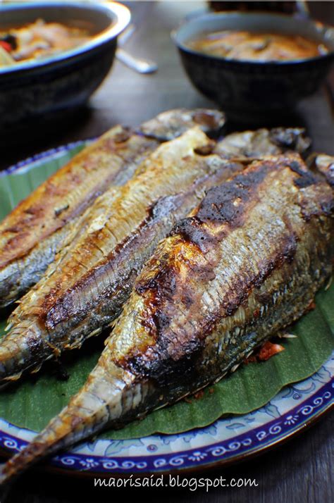 16 resep ikan cencaru ala rumahan yang mudah dan enak dari komunitas memasak terbesar dunia! Mori's Kitchen: Ikan Cencaru Bakar Sumbat Sambal dan kawan2nya