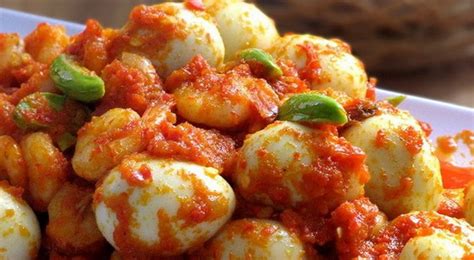 Udang dan kentang goreng dadu adalah pasangan nikmat untuk dimasak sambal goreng. Resep Sambal Goreng Merah Telur Puyuh : Okezone Lifestyle