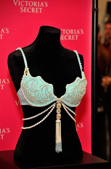 Miranda Kerr Unveils 2 5 Million Victoria S Secret Fantasy Treasure Bra Extravaganzi
