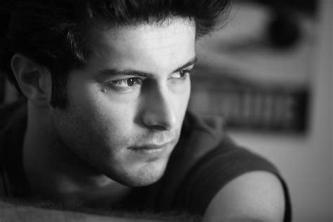 Ci vediamo a casa (2012) in streaming su filmpertutti in altadefinizione a roma, tre differenti coppie sono alle prese con i problemi nati dal trovare una casa nella quale vivere insieme. Giulio Forges Davanzati - Ass. Culturale Carmentalia
