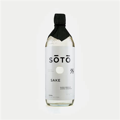 soto-premium-sake-with-stunning-branding