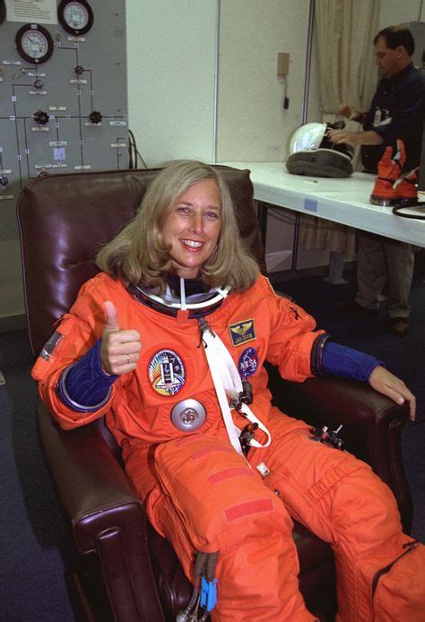 20 Women In Space Ideas Women Women In History Astronaut